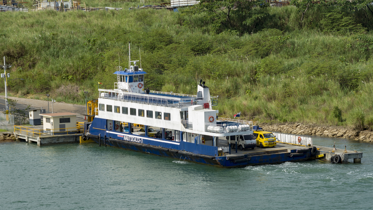 20180101 009 4416  Panama Canal, Colon, Colon, Panama